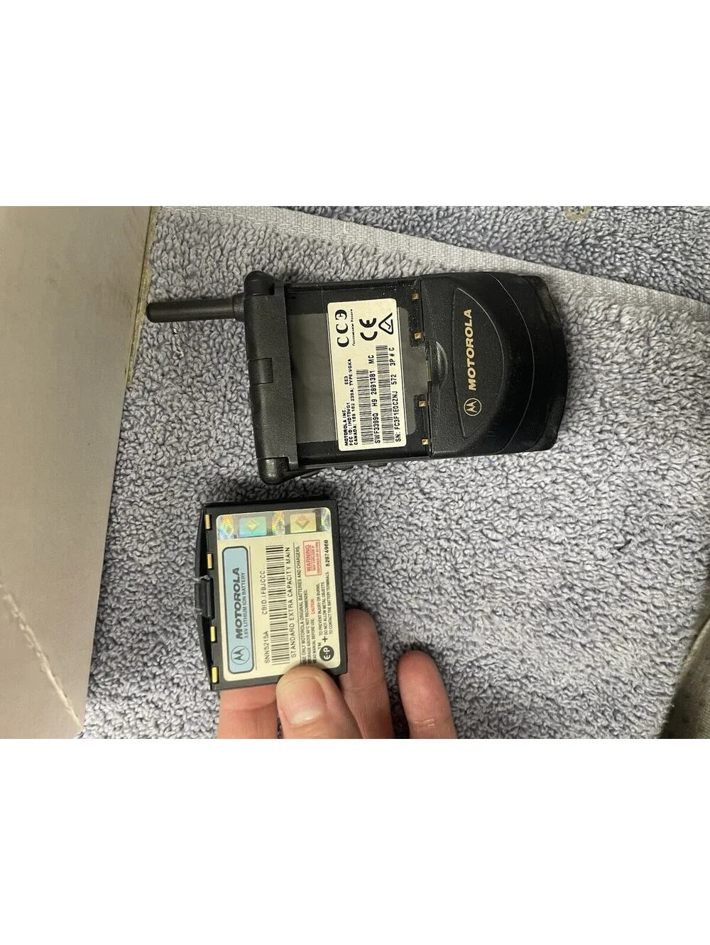 Motorola StarTAC with Box and Manual Charger, Extra Batteries, Case UNTESTED